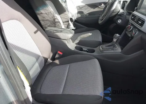 2021 Hyundai Kona Se z USA, uszkodzony, nr VIN KM8K12AA1MU609987